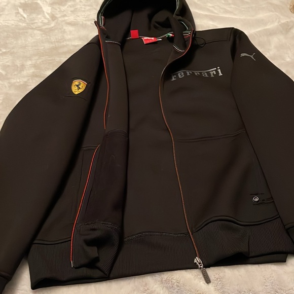 Men’s performance puma hoodie - Picture 4 of 6